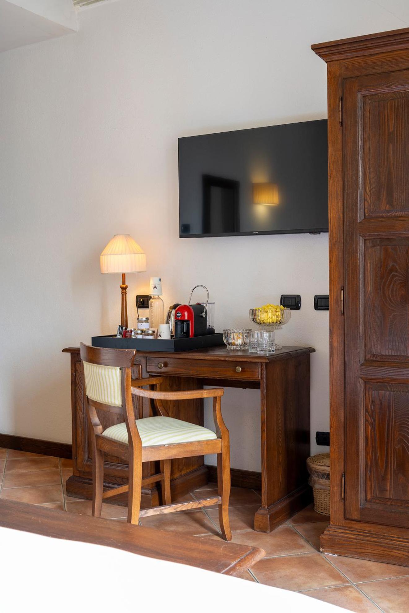 Al Castello Resort Sillavengo المظهر الخارجي الصورة